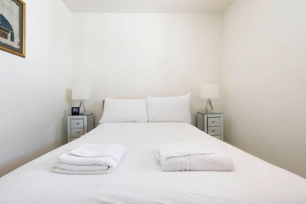 Beautiful 2 Bedroom Mews House With Parking By The Beach Brighton Exterior photo